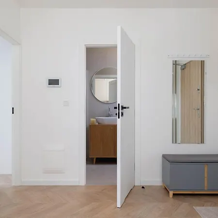 아파트 Sloneczna Comfy With Balcony & Parking By Renters *