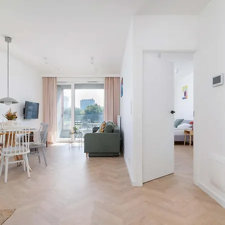 아파트 Sloneczna Comfy With Balcony & Parking By Renters *