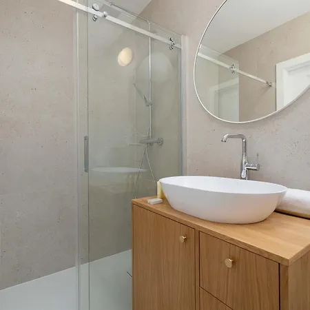 Sloneczna Comfy With Balcony & Parking By Renters 카토비체