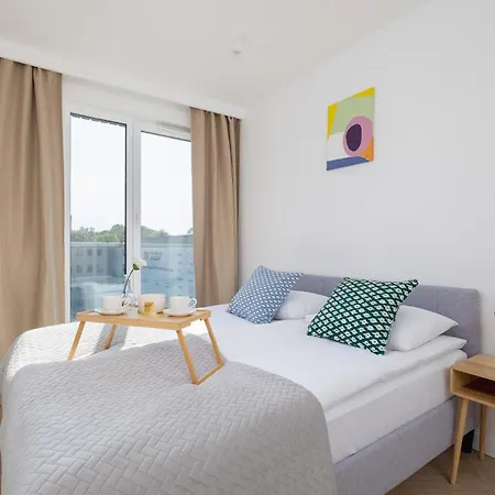 Sloneczna Comfy With Balcony & Parking By Renters 아파트 카토비체