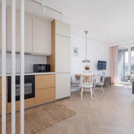 아파트 Sloneczna Comfy With Balcony & Parking By Renters