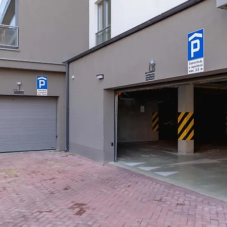 Sloneczna Comfy With Balcony & Parking By Renters 아파트 *