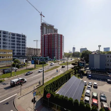 Sloneczna Comfy With Balcony & Parking By Renters Kattowitz