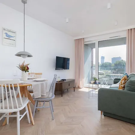 Sloneczna Comfy With Balcony & Parking By Renters