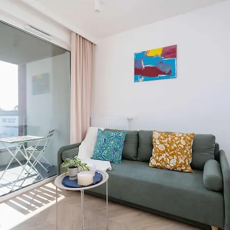 Sloneczna Comfy With Balcony & Parking By Renters Kattowitz